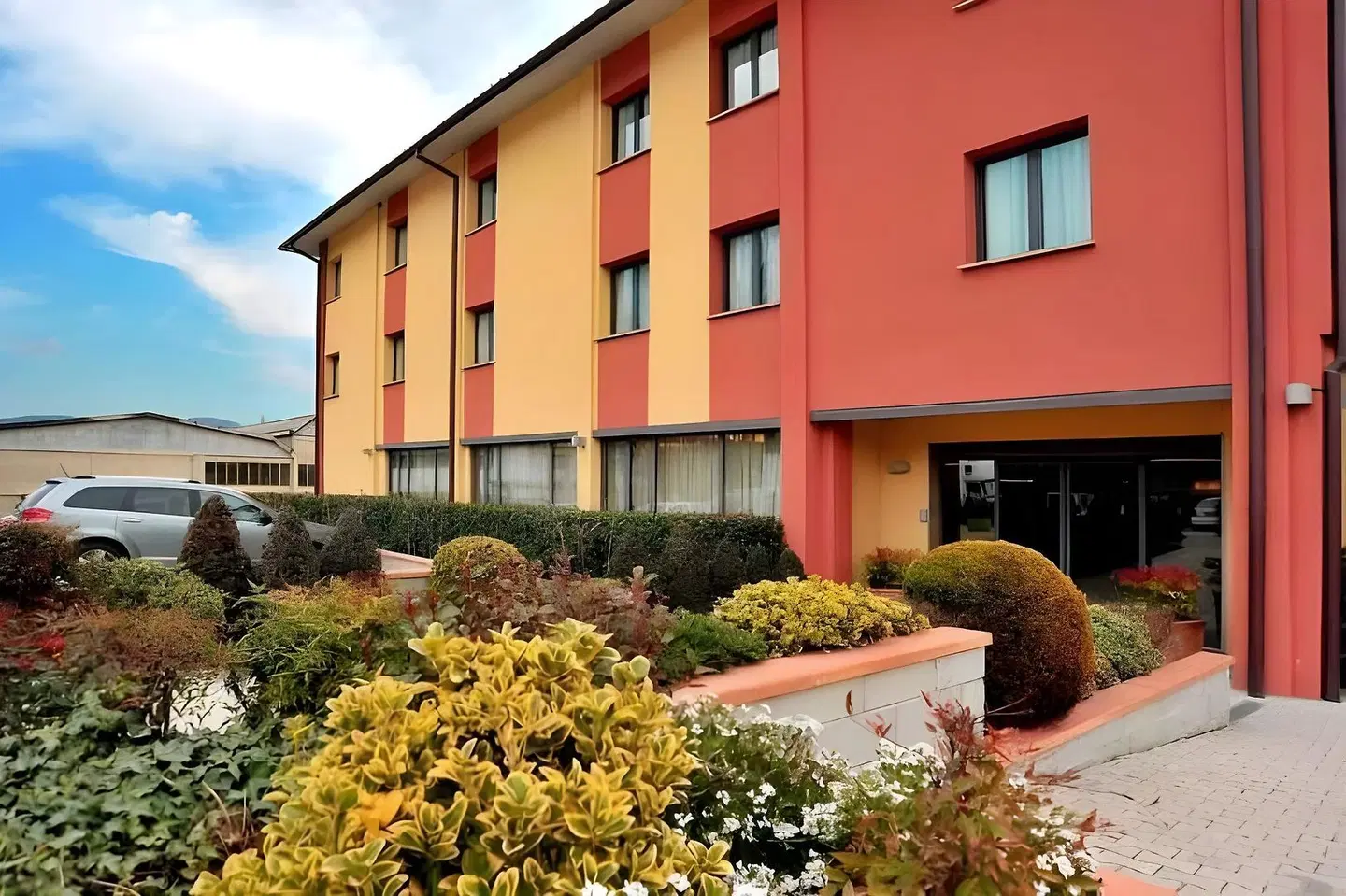 Inn Hotel EXTERIOR