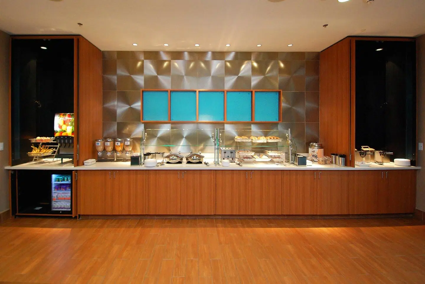 SpringHill Suites by Marriott Las Vegas North Speedway LOUNGE_LOBBY