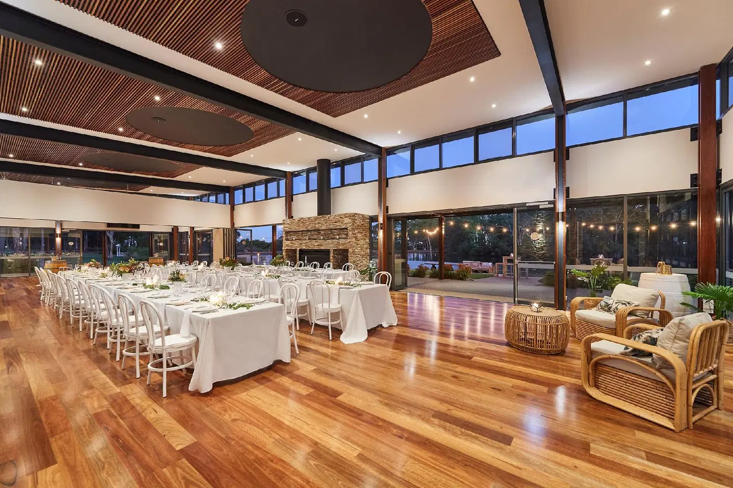 Eight Willows Retreat Restaurant