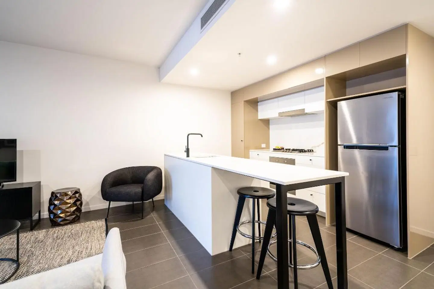 Opera Apartments South Brisbane Bar