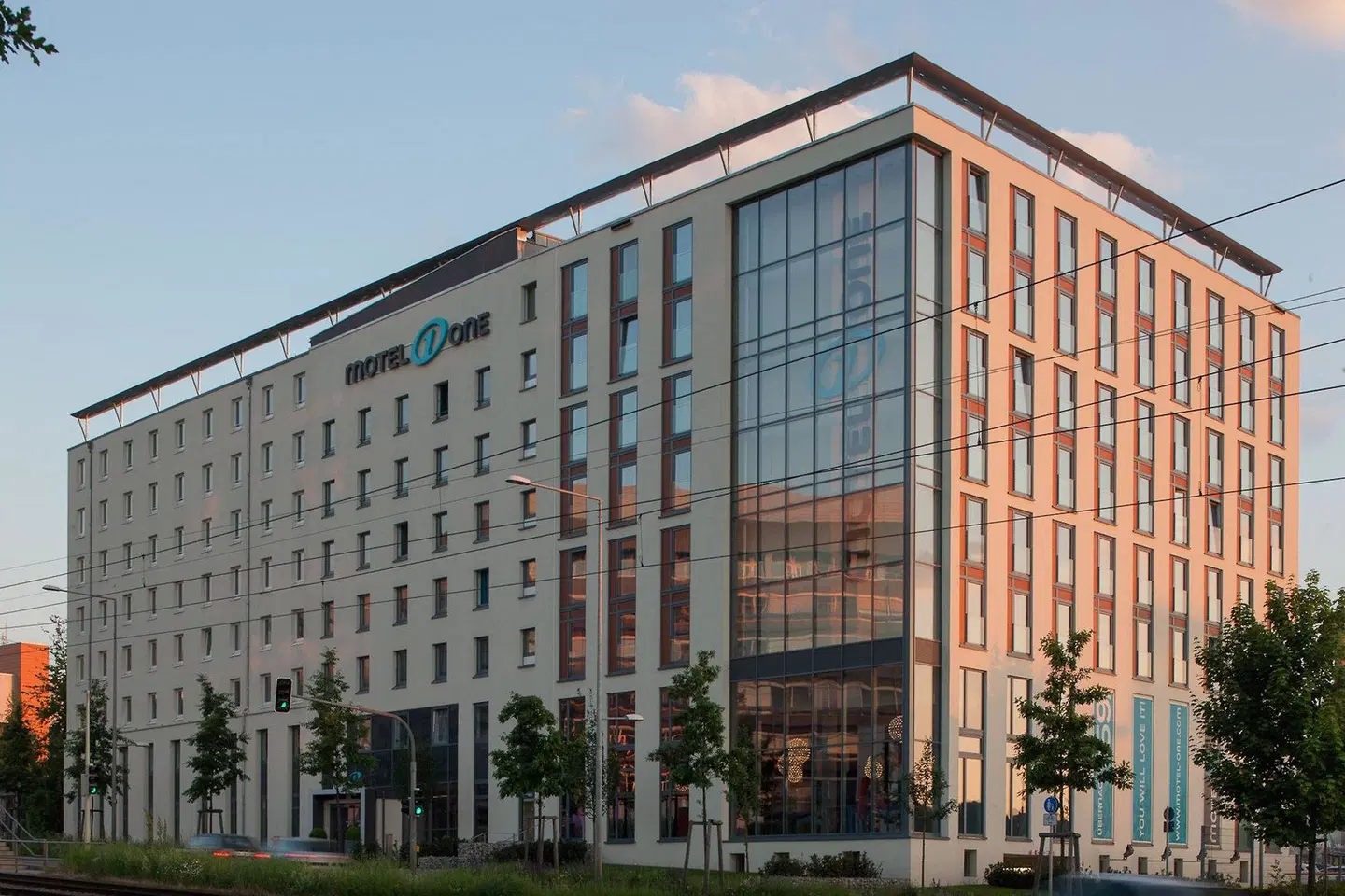 Motel One Stuttgart EXTERIOR