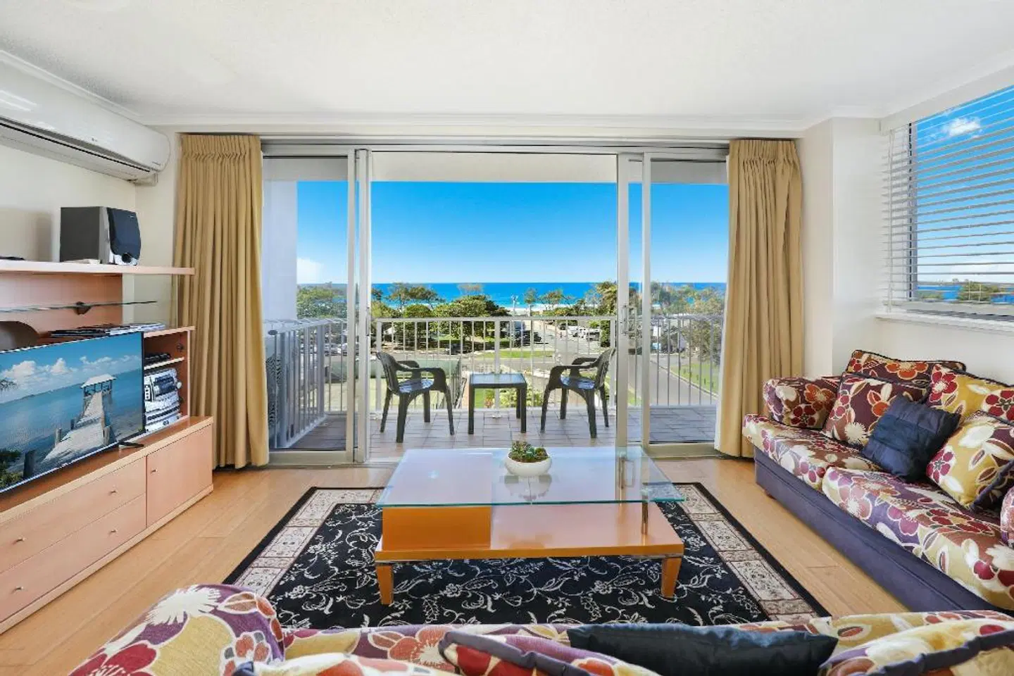 Elouera Tower ROOM_EXAMPLE