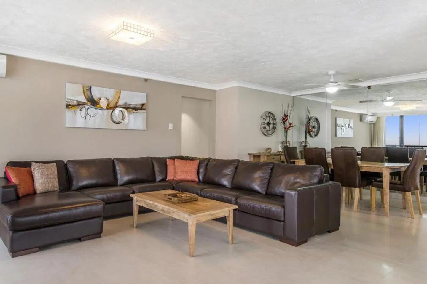 Surfers Aquarius LOUNGE_LOBBY