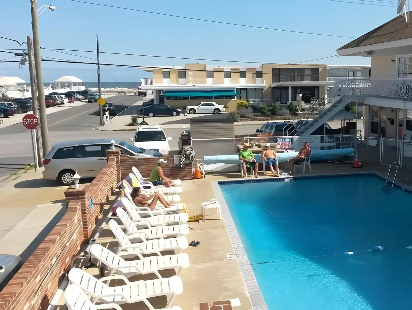 Blue Water Motel OUTDOOR_POOL