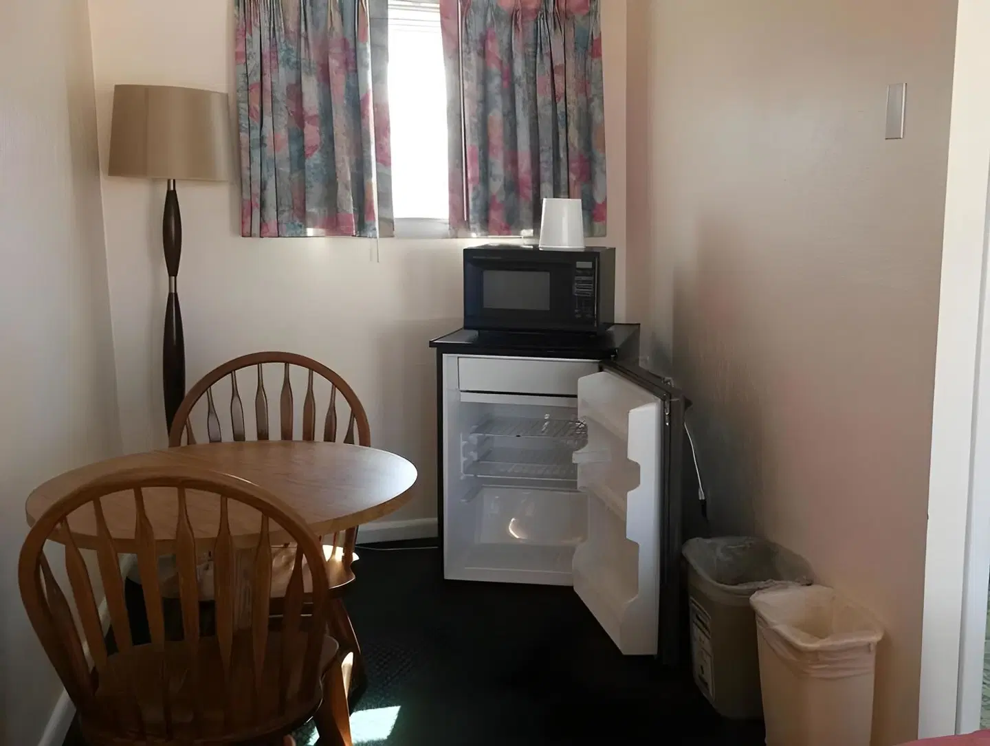 Blue Water Motel ROOM_EXAMPLE