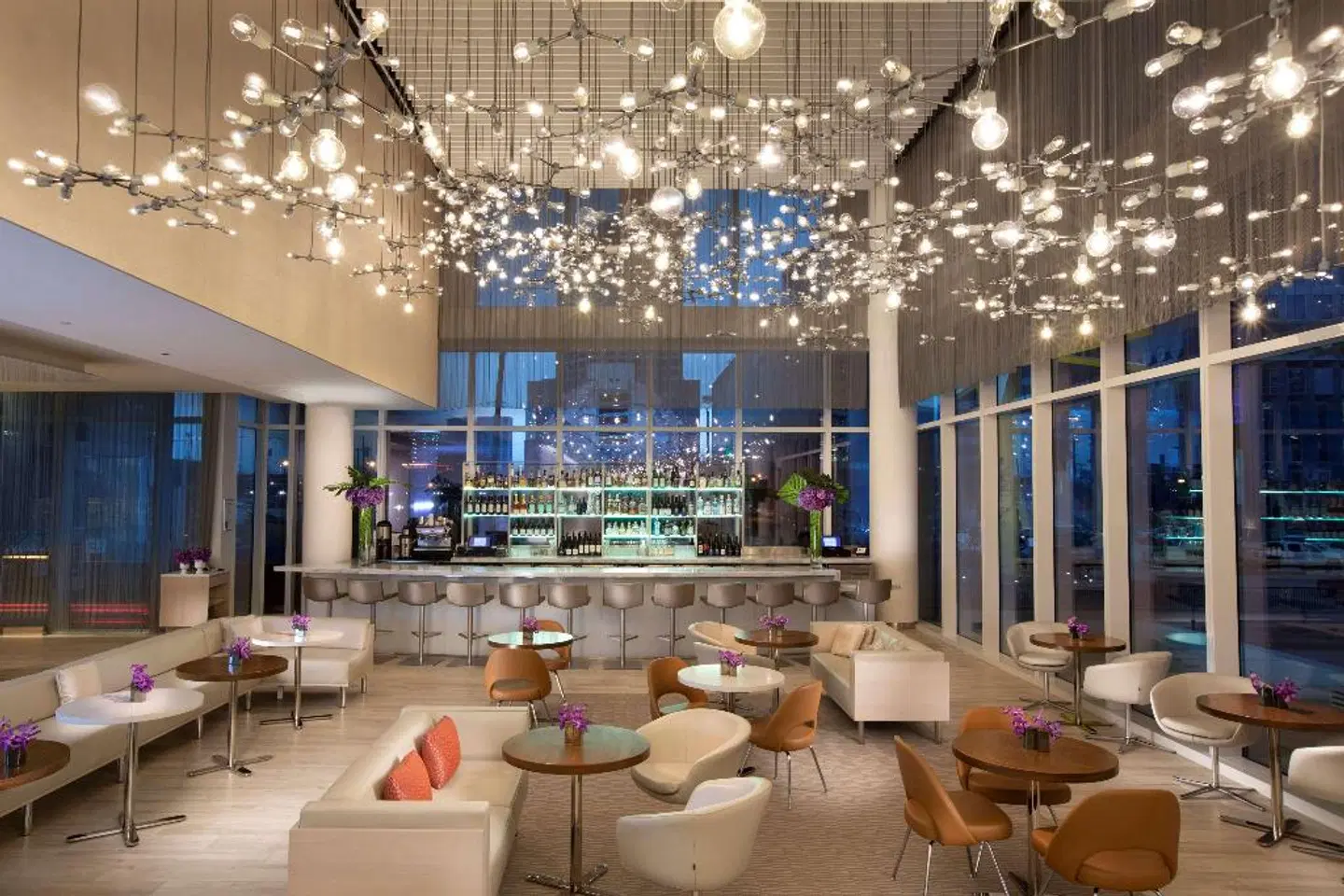 HALL Arts Hotel, Dallas, Autograph Collection Bar