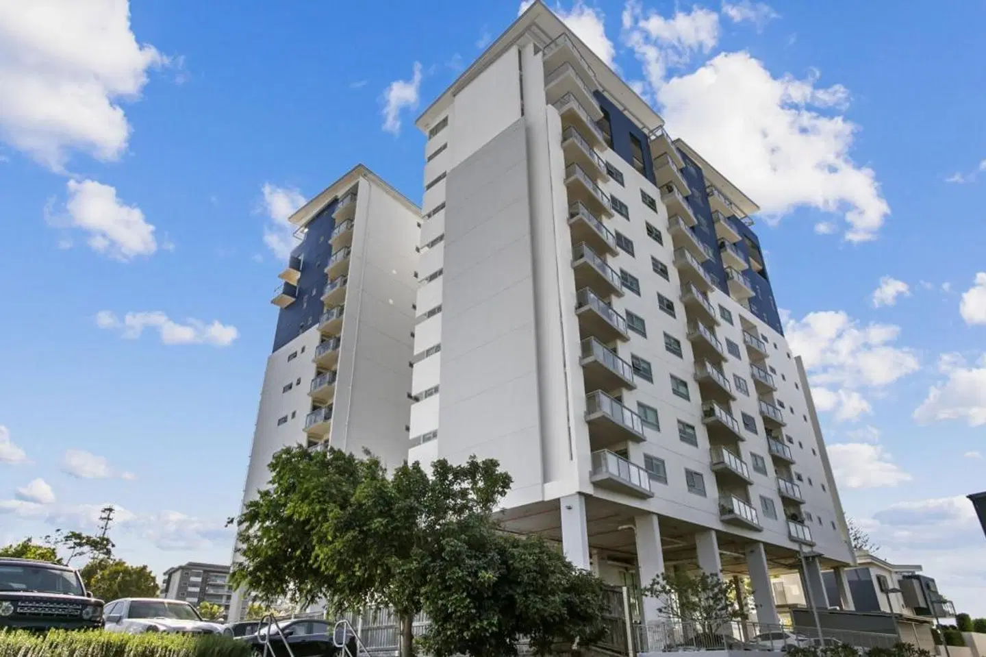 Proximity Waterfront Apartments EXTERIOR