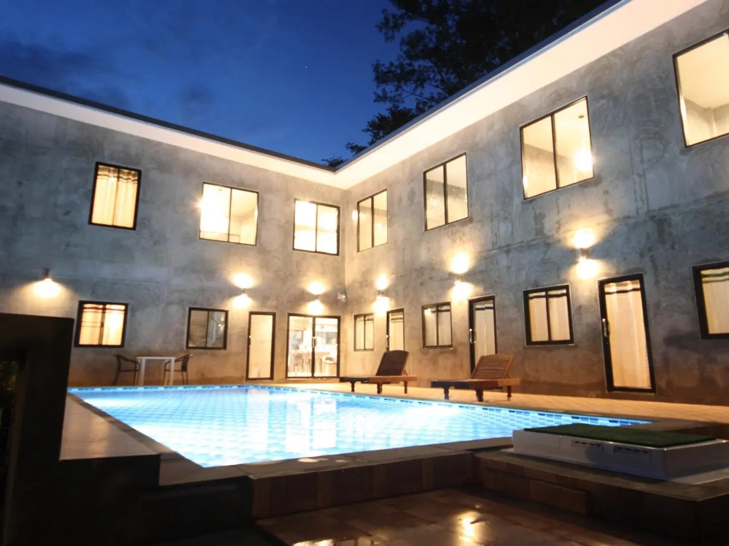 Aonang Lodge Hallenbad