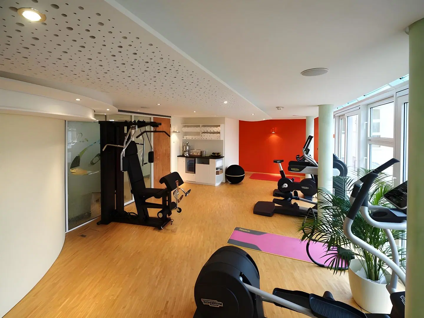 La Casa SPORTS_AND_LEISURE