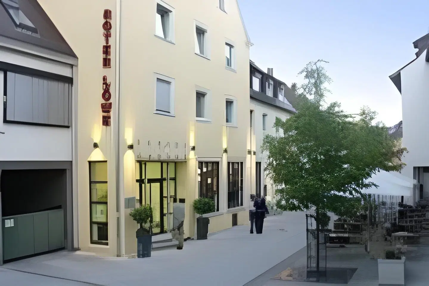 Roter Löwe EXTERIOR