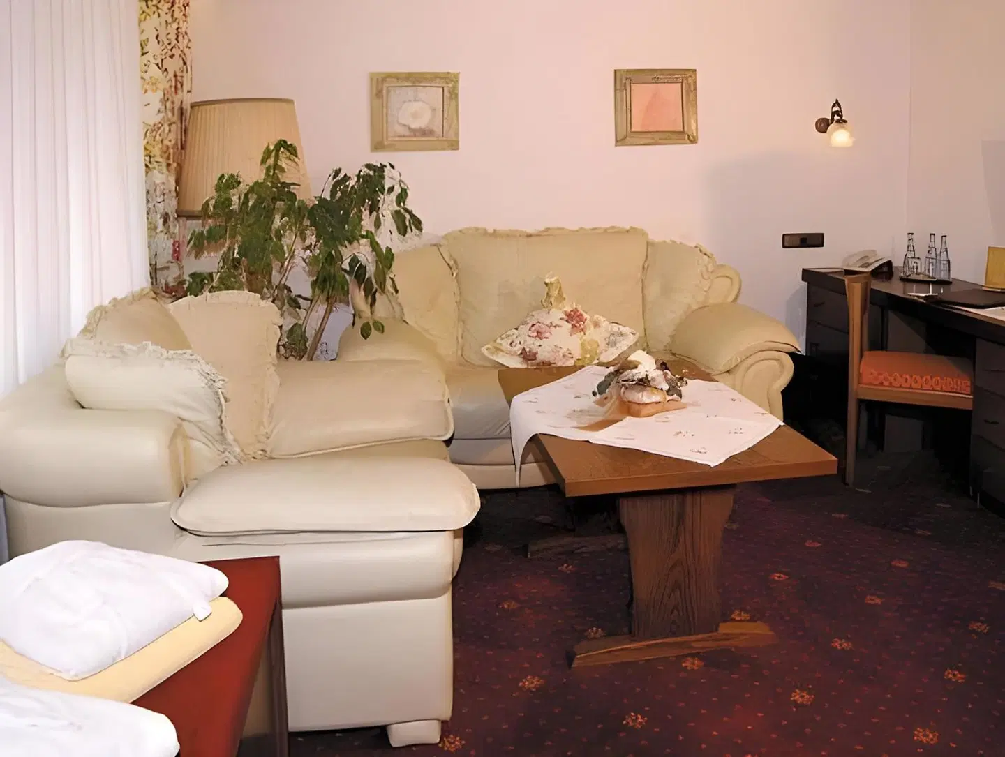 Krone ROOM_EXAMPLE