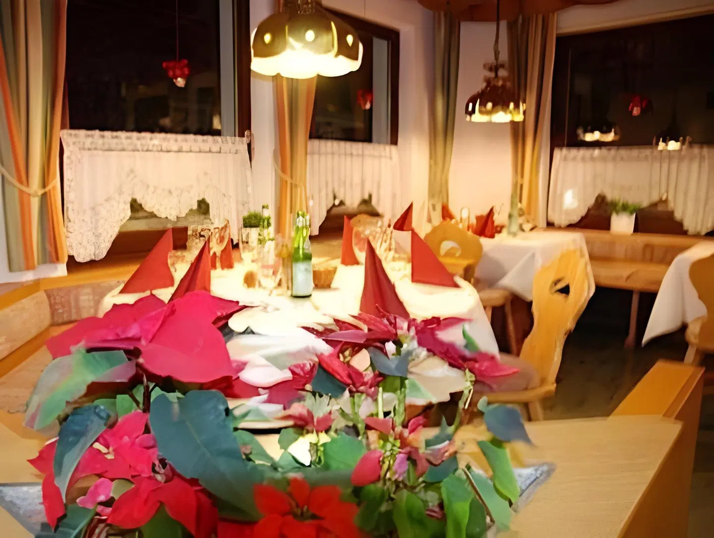 Cortina Restaurant