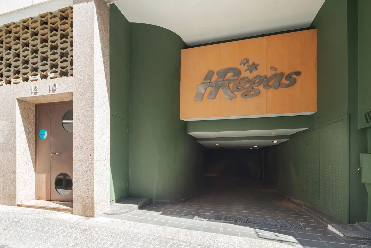 H Regas Adults Only LOUNGE_LOBBY
