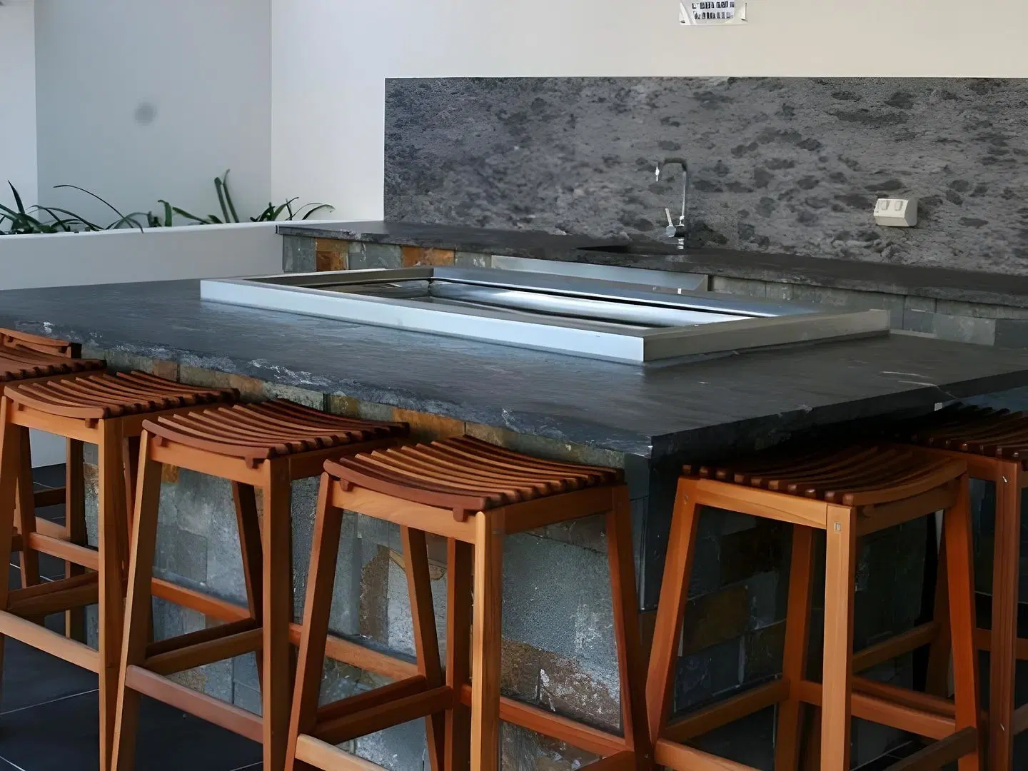 Reflection on the Sea Coolangatta LOUNGE_LOBBY