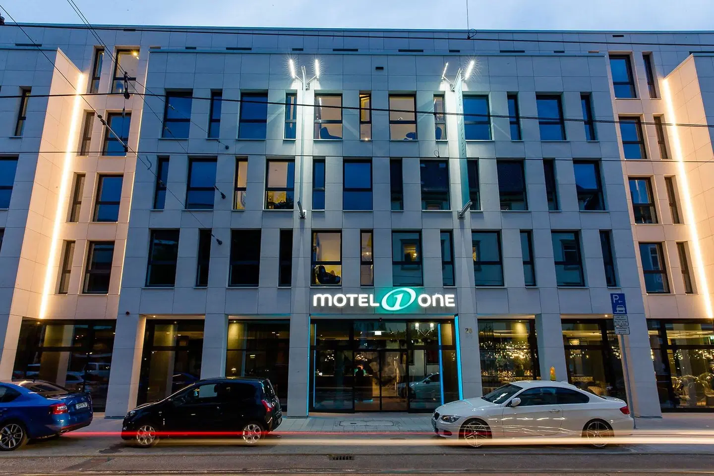 Motel One Stuttgart-Bad Cannstatt EXTERIOR