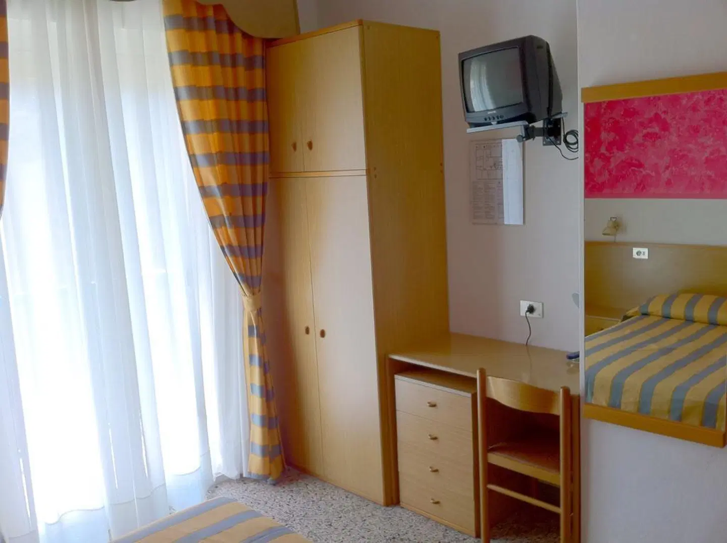 Altinate ROOM_EXAMPLE