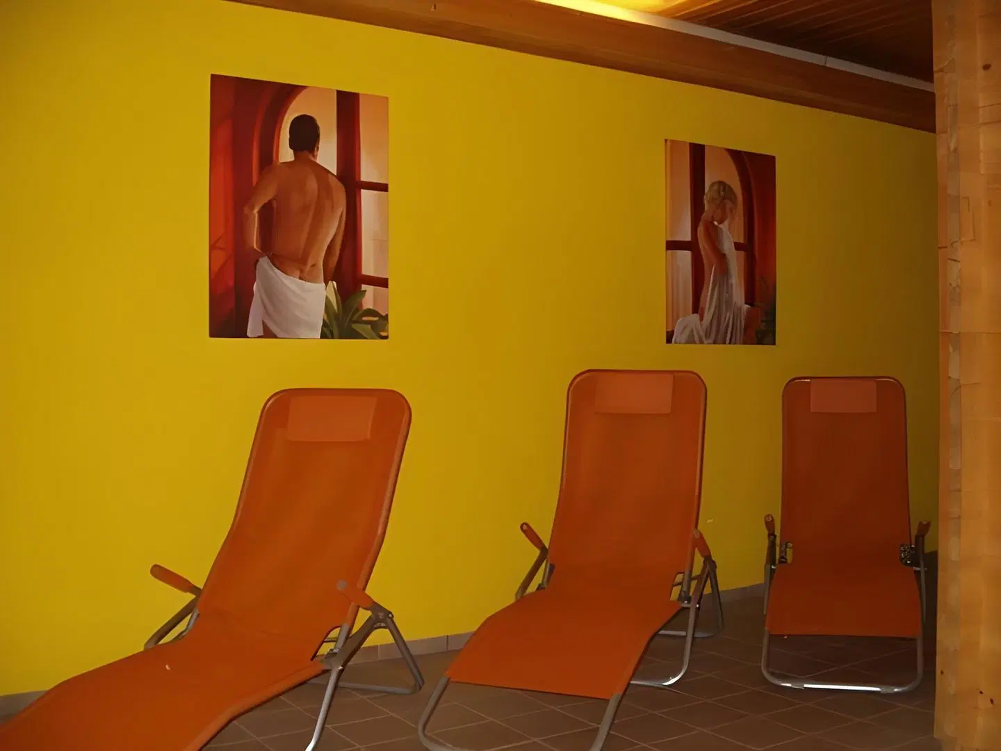 Holzwurm ROOM_EXAMPLE