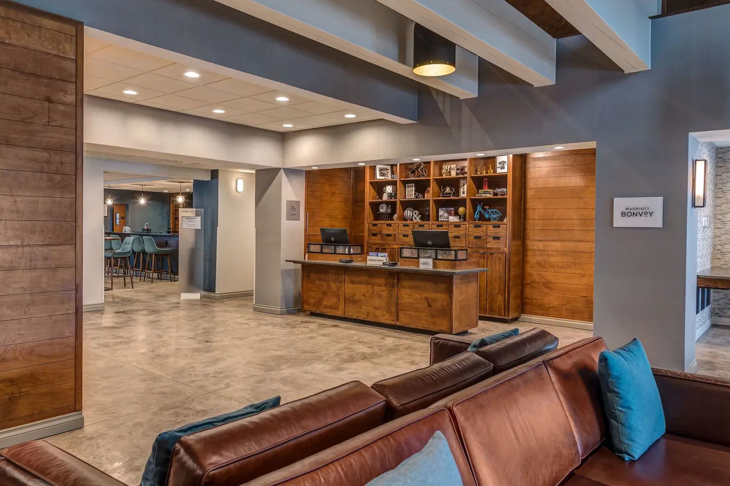Four Points by Sheraton Anchorage Downtown Bar