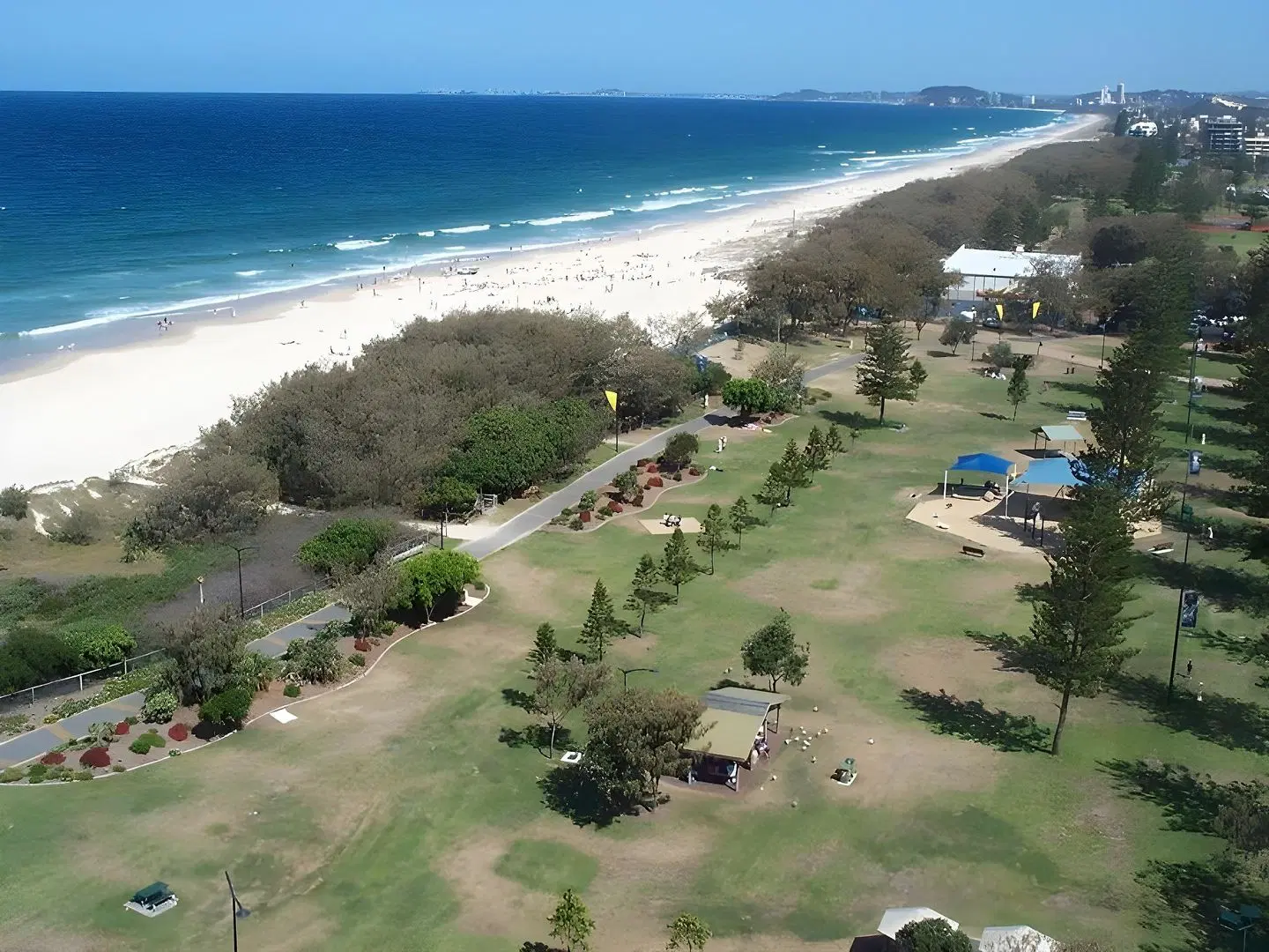 Talisman Apartments Strand
