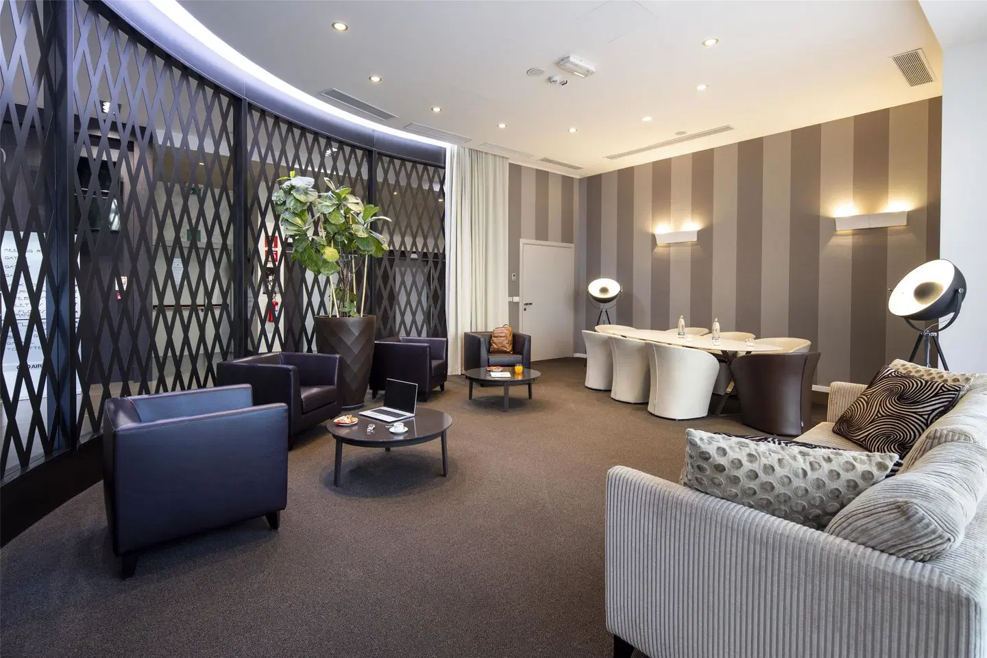 Best Western Premier CHC Airport LOUNGE_LOBBY
