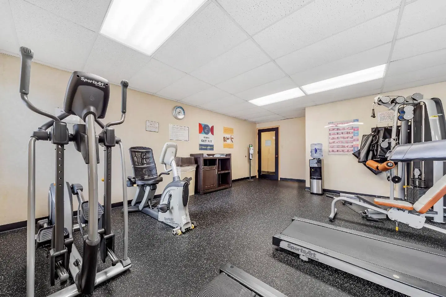 Clarion Hotel & Conference Center SPORTS_AND_LEISURE
