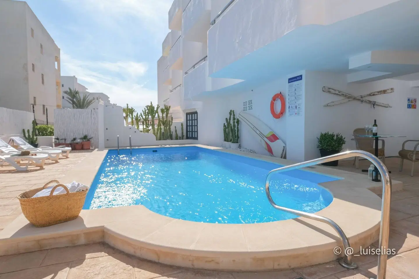 Apartamentos Ibiza OUTDOOR_POOL