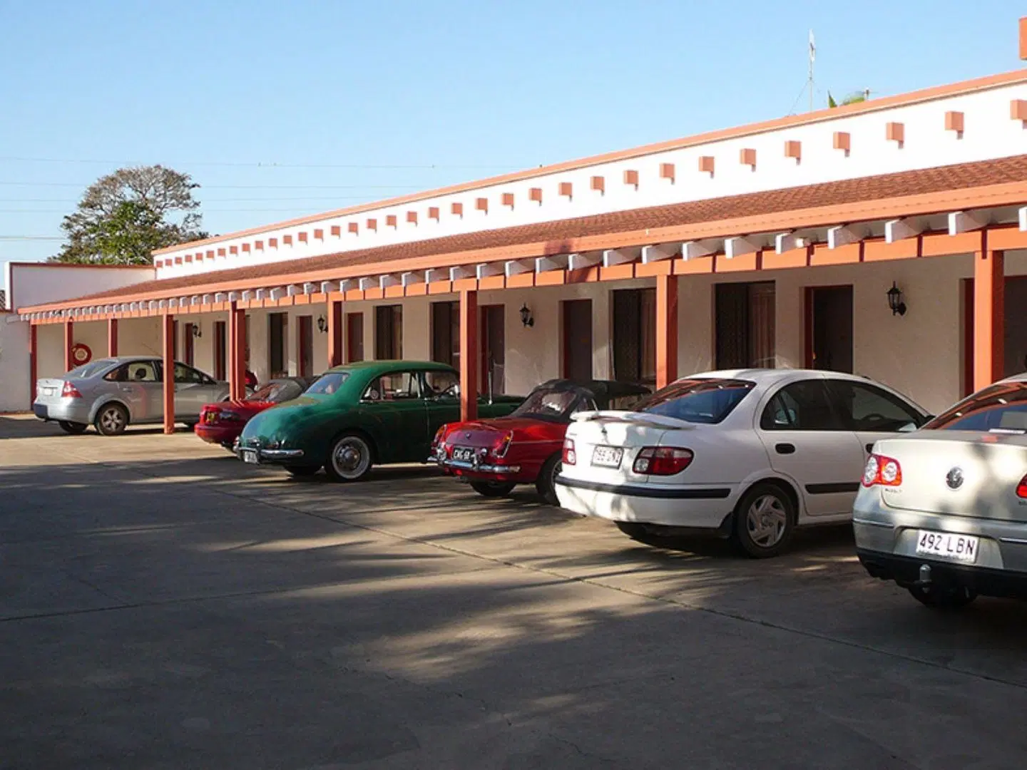 Bundaberg Spanish Motor Inn EXTERIOR