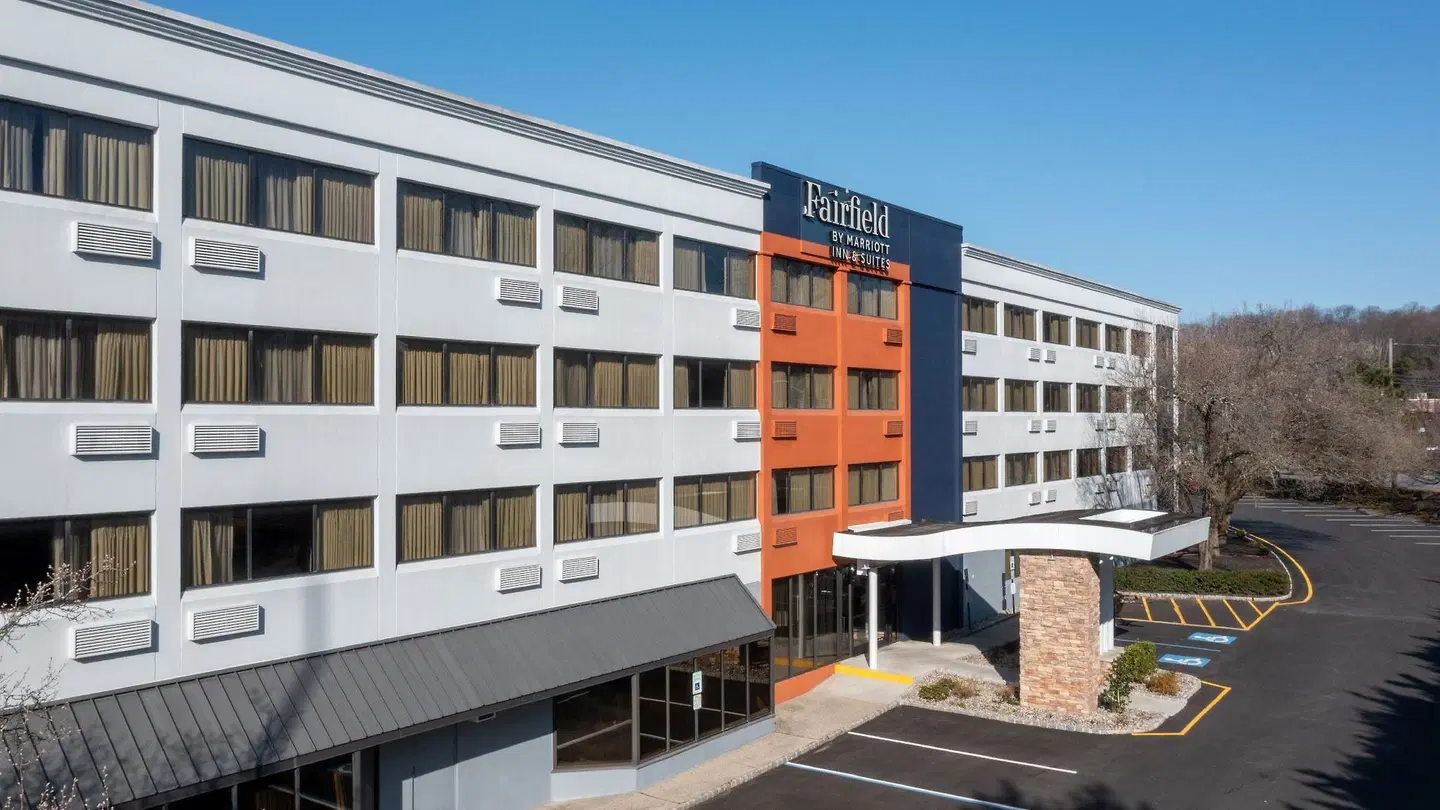 Fairfield Inn & Suites by Marriott Parsippany EXTERIOR