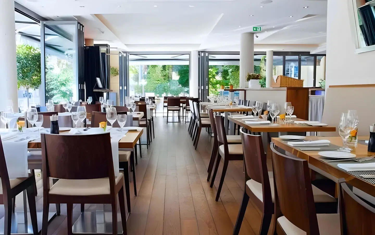 Qube Hotel Bahnstadt Restaurant