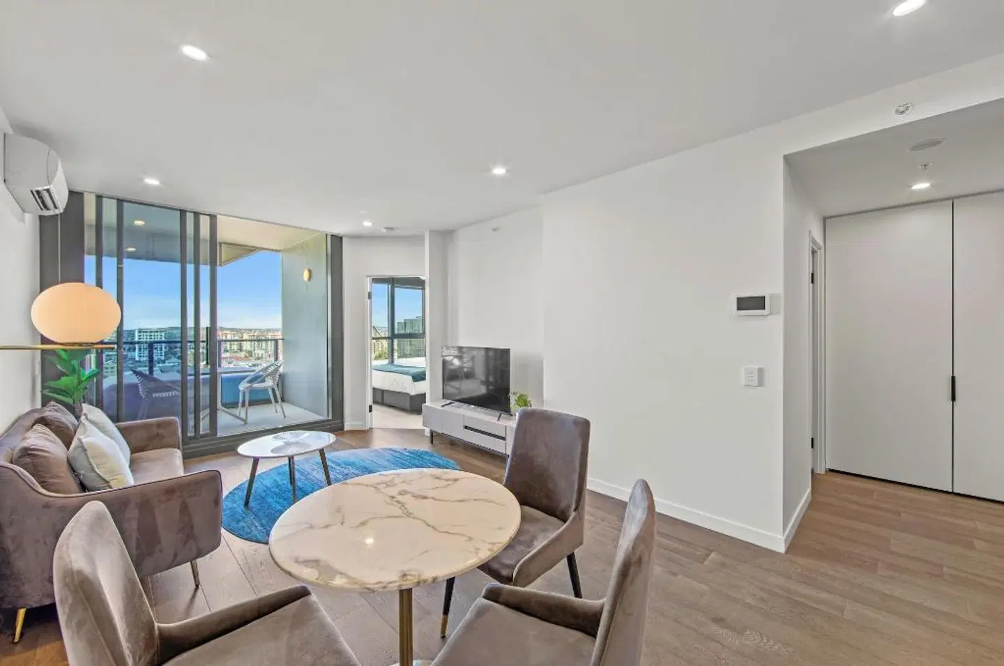 Fortitude Valley Apartments by CLLIX ROOM_EXAMPLE