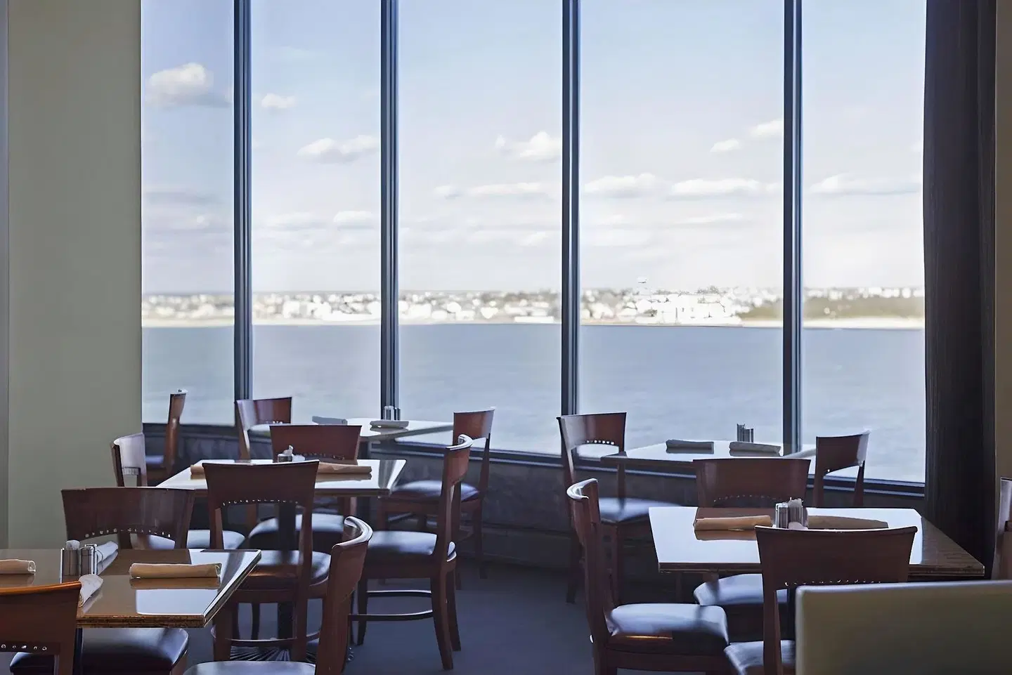 FantaSea Resorts - Flagship Restaurant