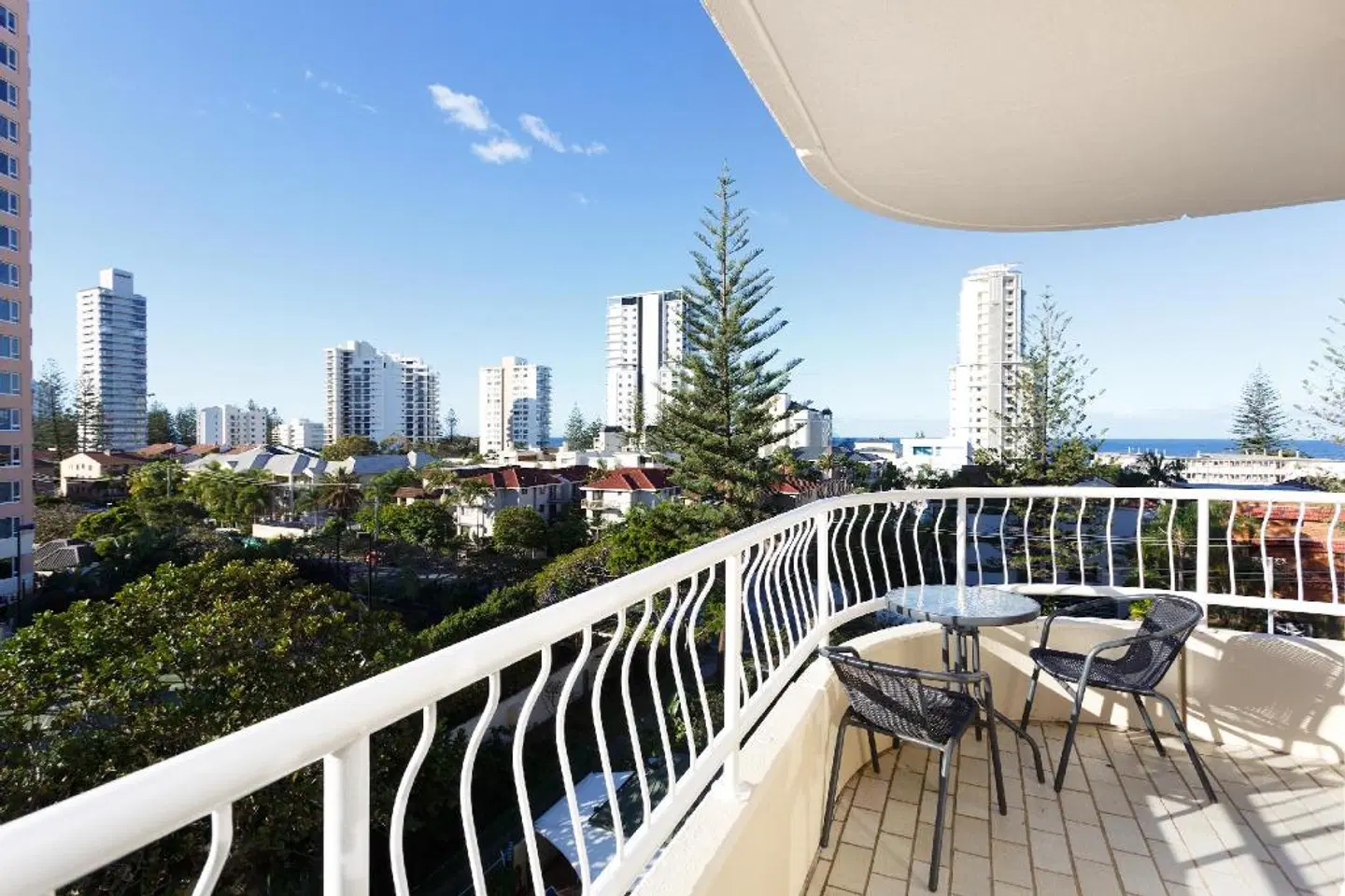 Capricornia Apartments Terrasse