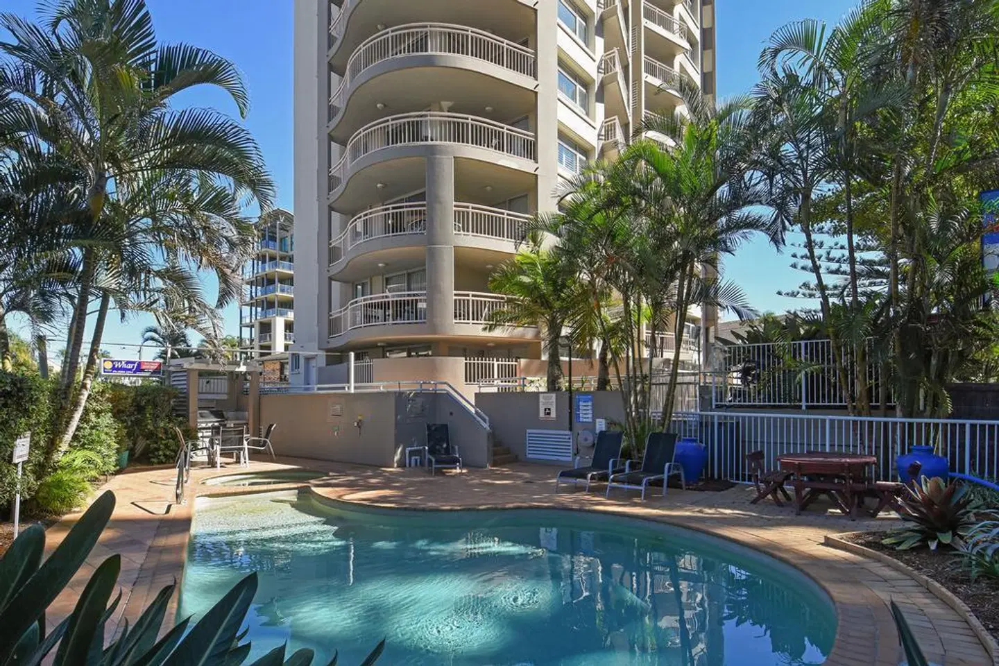Wharf Boutique Apartments OUTDOOR_POOL