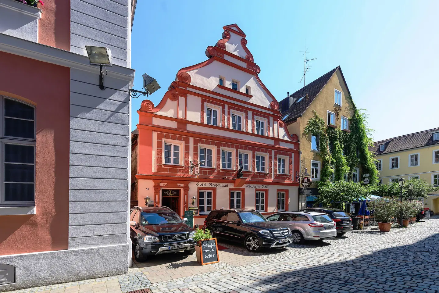 Schwarzer Bock EXTERIOR