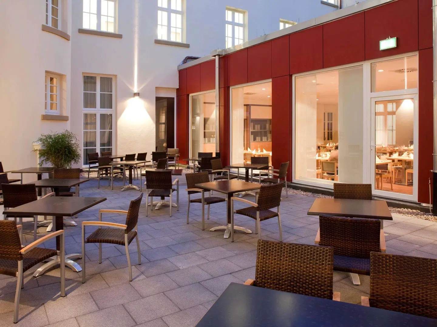 ibis Karlsruhe Hauptbahnhof Terrasse