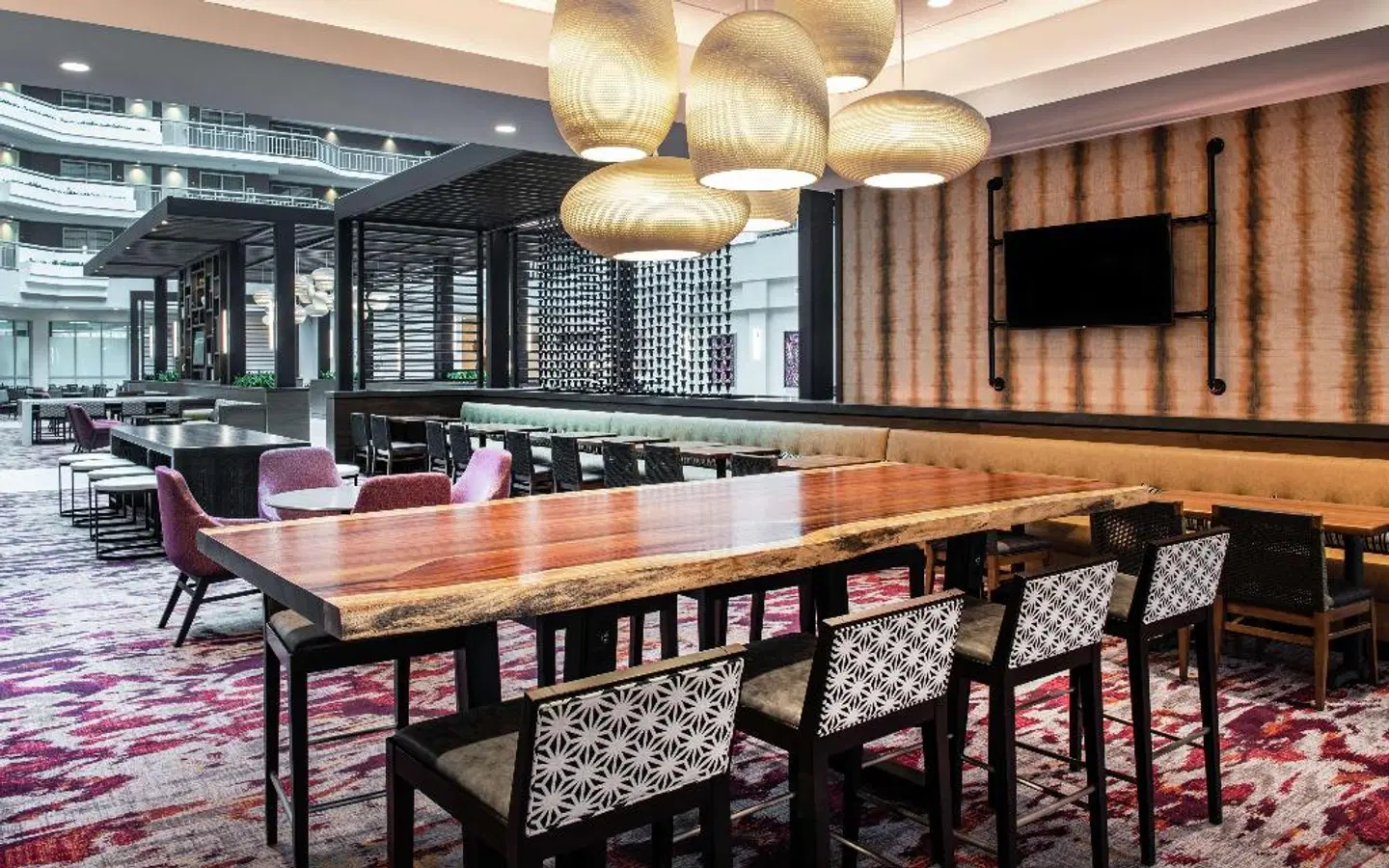 Embassy Suites by Hilton Walnut Creek Bar