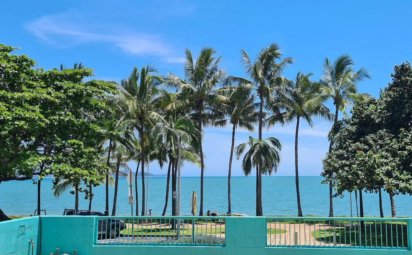 Emthree Seaside Apartments OUTDOOR_POOL