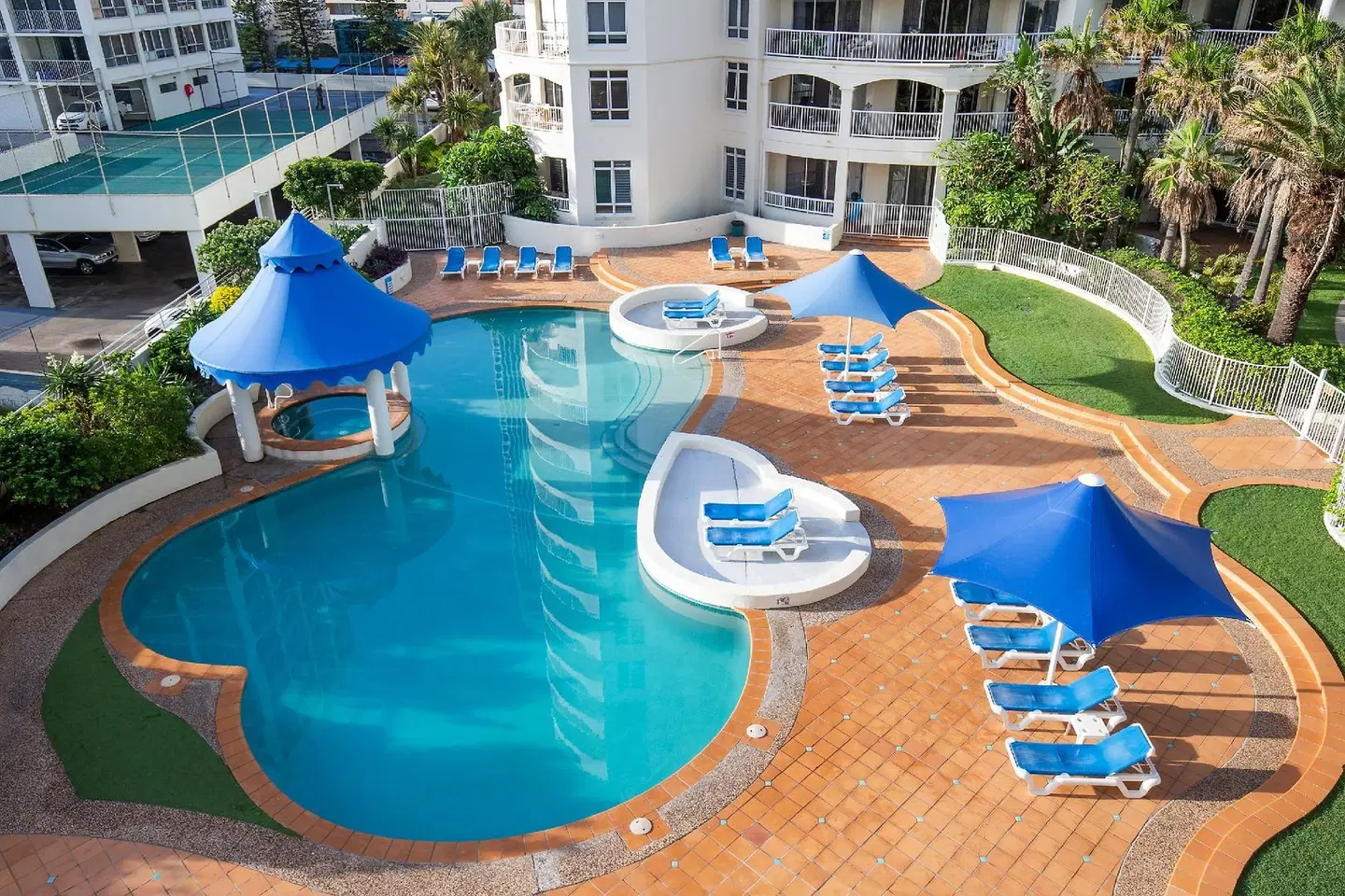 BreakFree Moroccan Surfers Paradise OUTDOOR_POOL