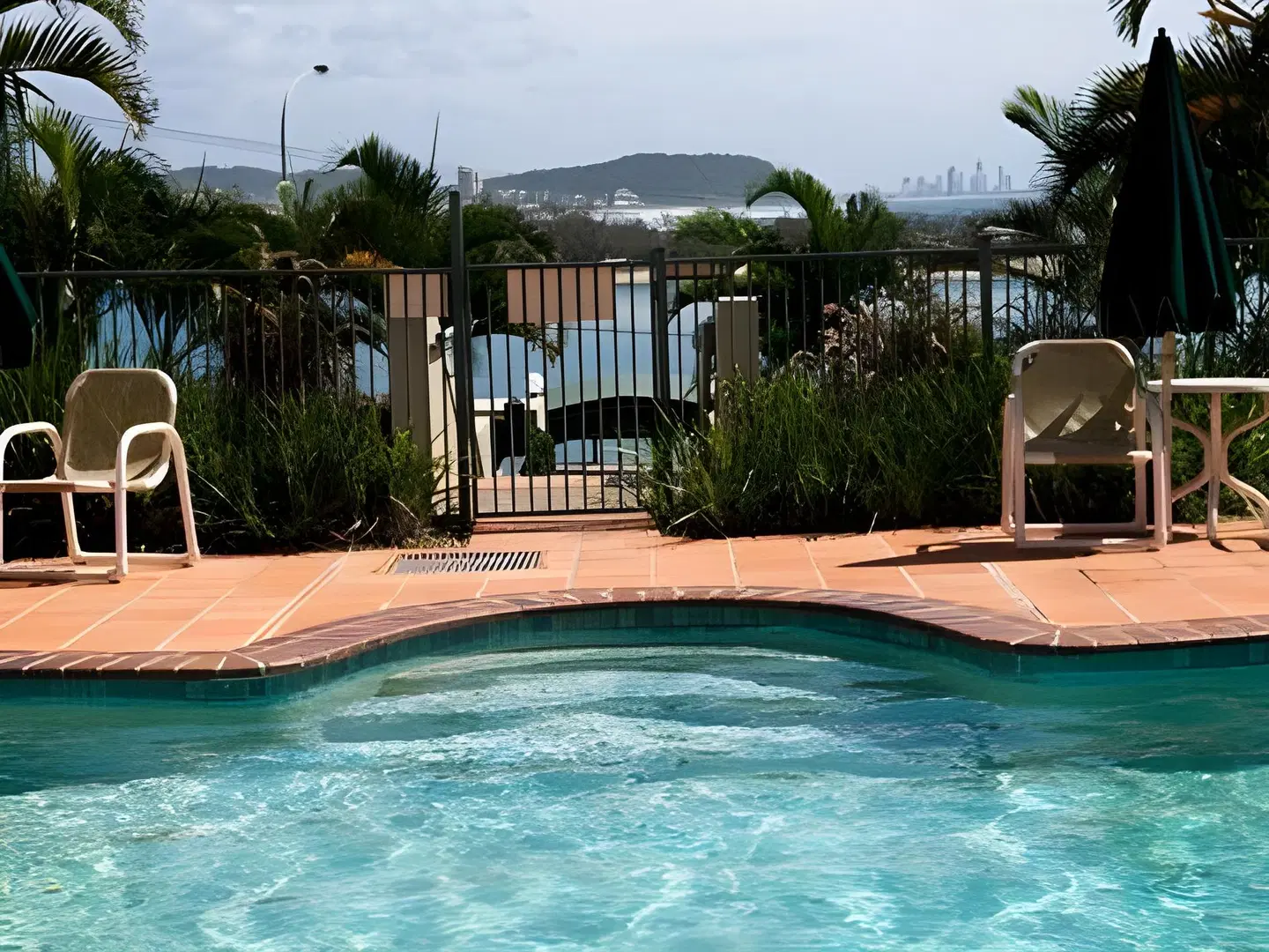 Little Cove Currumbin OUTDOOR_POOL