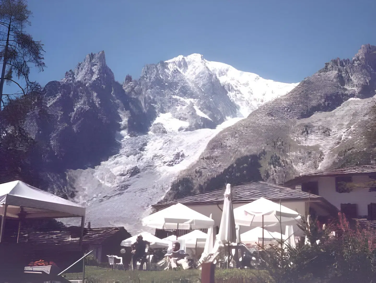Hotel Aigle LANDSCAPE