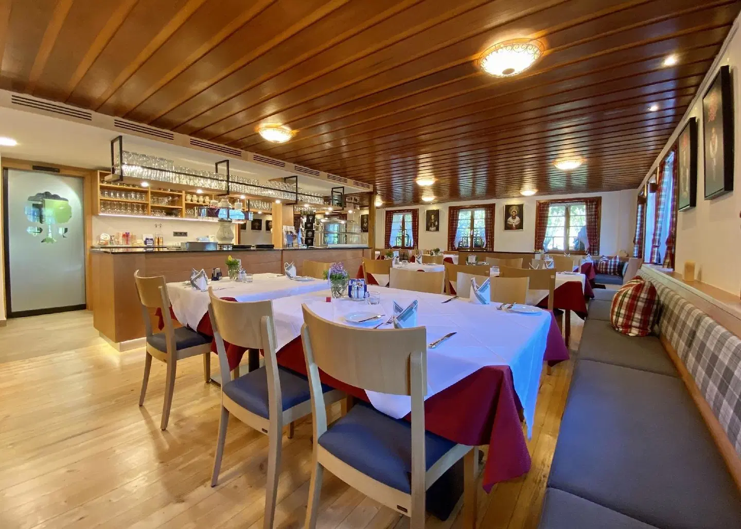 Zur Staude Restaurant