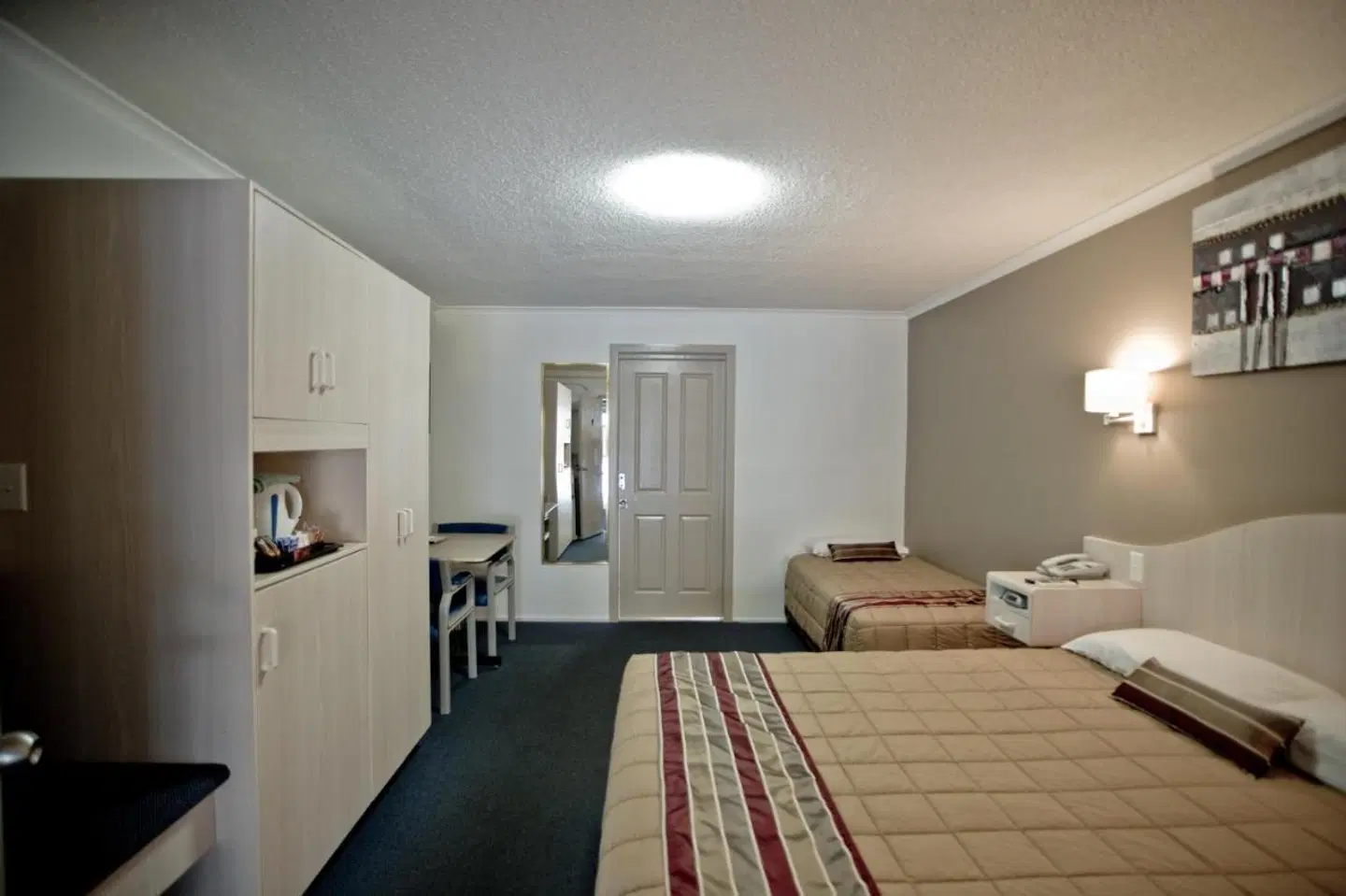 Centrepoint Motor Inn ROOM_EXAMPLE