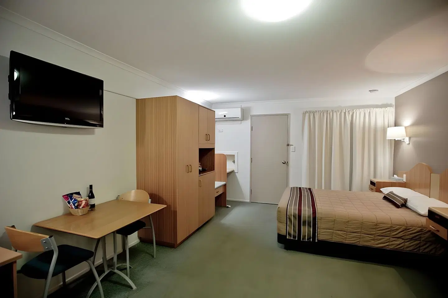 Centrepoint Motor Inn ROOM_EXAMPLE