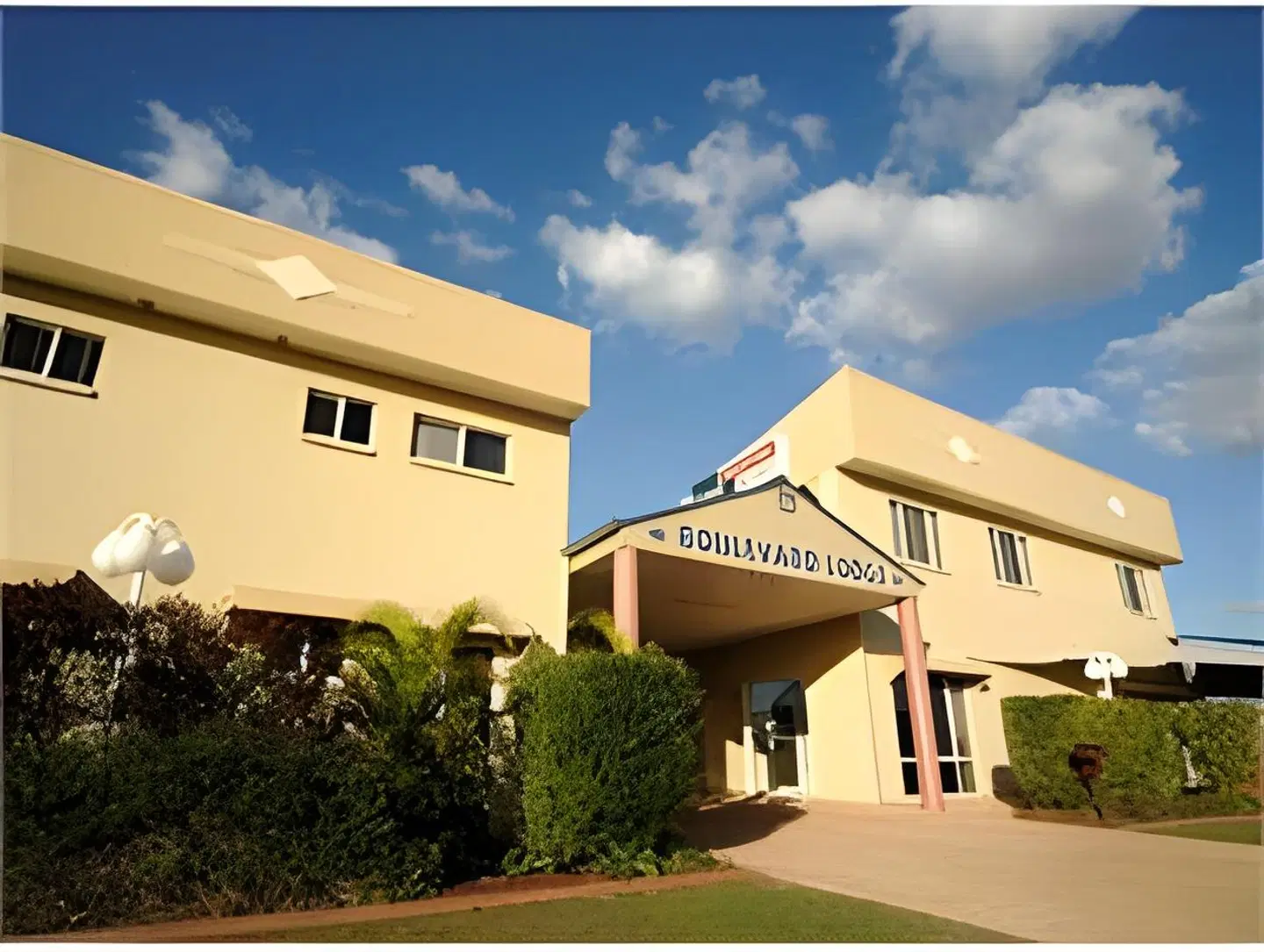 Boulevard Lodge EXTERIOR