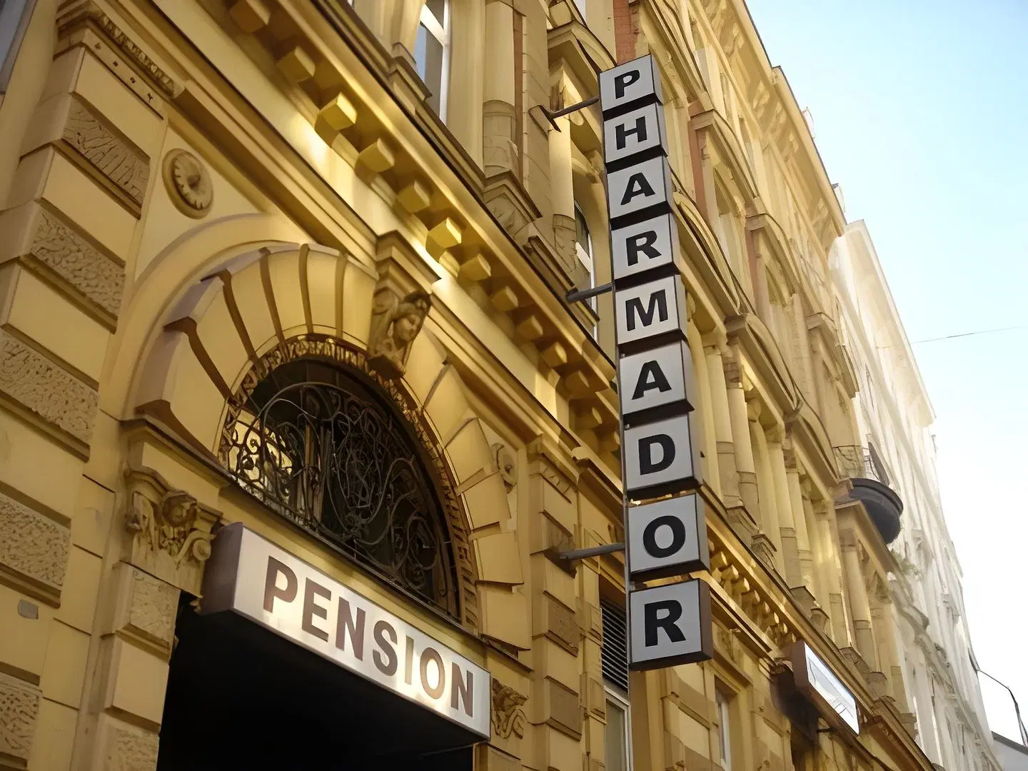 Pension Pharmador EXTERIOR