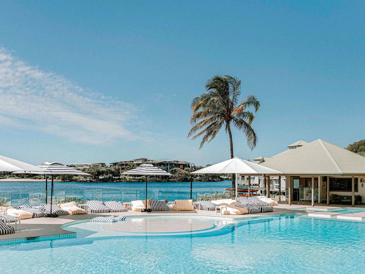 Novotel Sunshine Coast Resort Hotel OUTDOOR_POOL