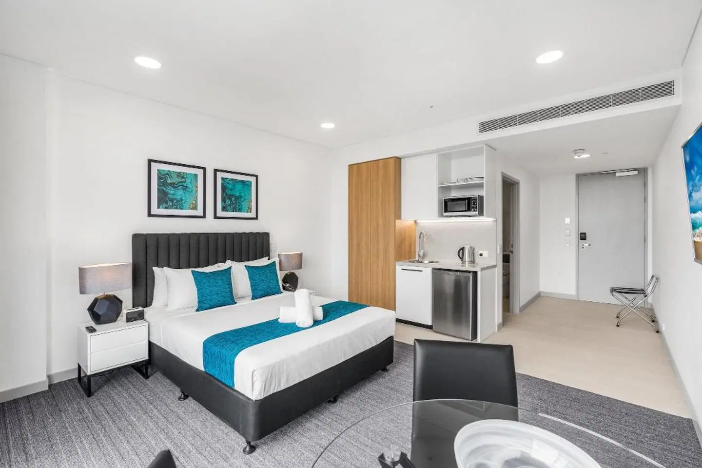 Essence Suites Taringa ROOM_EXAMPLE