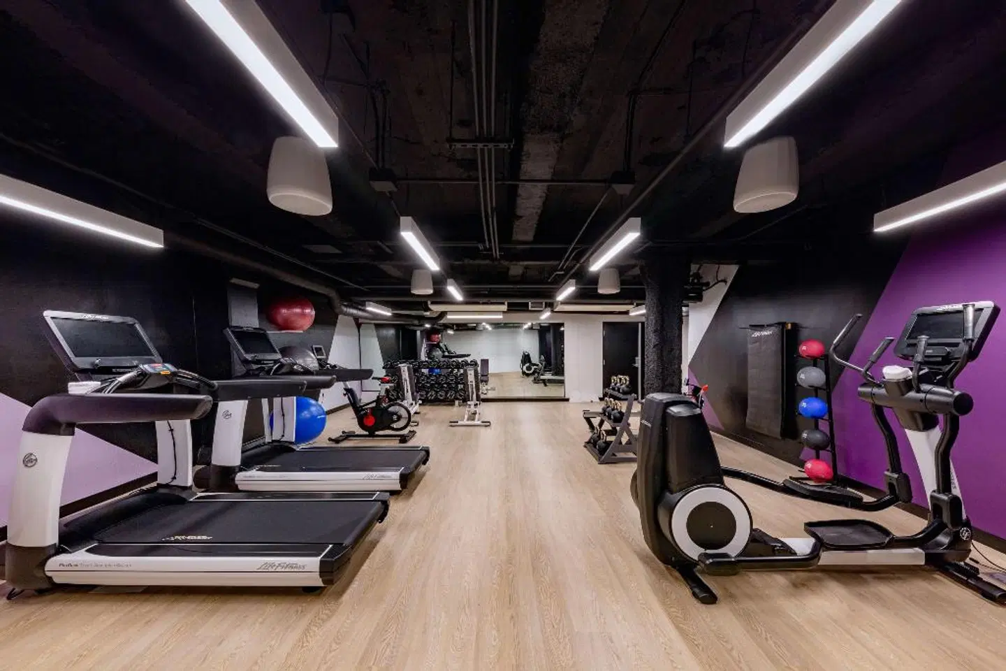 YOTEL San Francisco SPORTS_AND_LEISURE