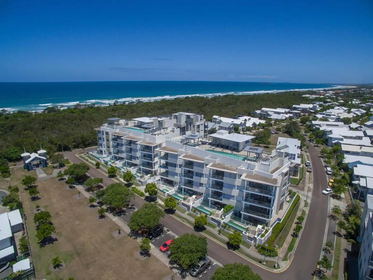 White Shells Luxury Apartments EXTERIOR