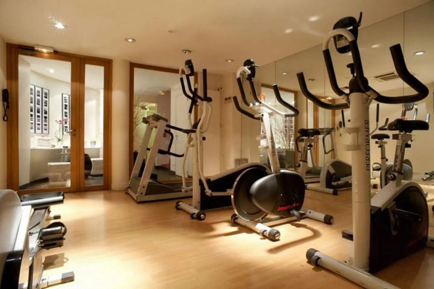 Le General SPORTS_AND_LEISURE